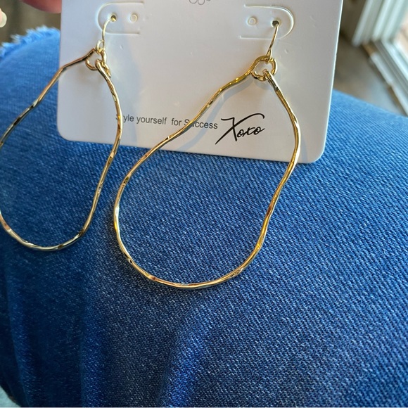 NWT MOCHI GOLD OR SILVER LIGHTWEIGHT EVERY DAY WAER STATEMENT EARRINGS - Picture 10 of 16